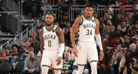 篮球赛季侧翼球员：太阳队反派传奇变领袖